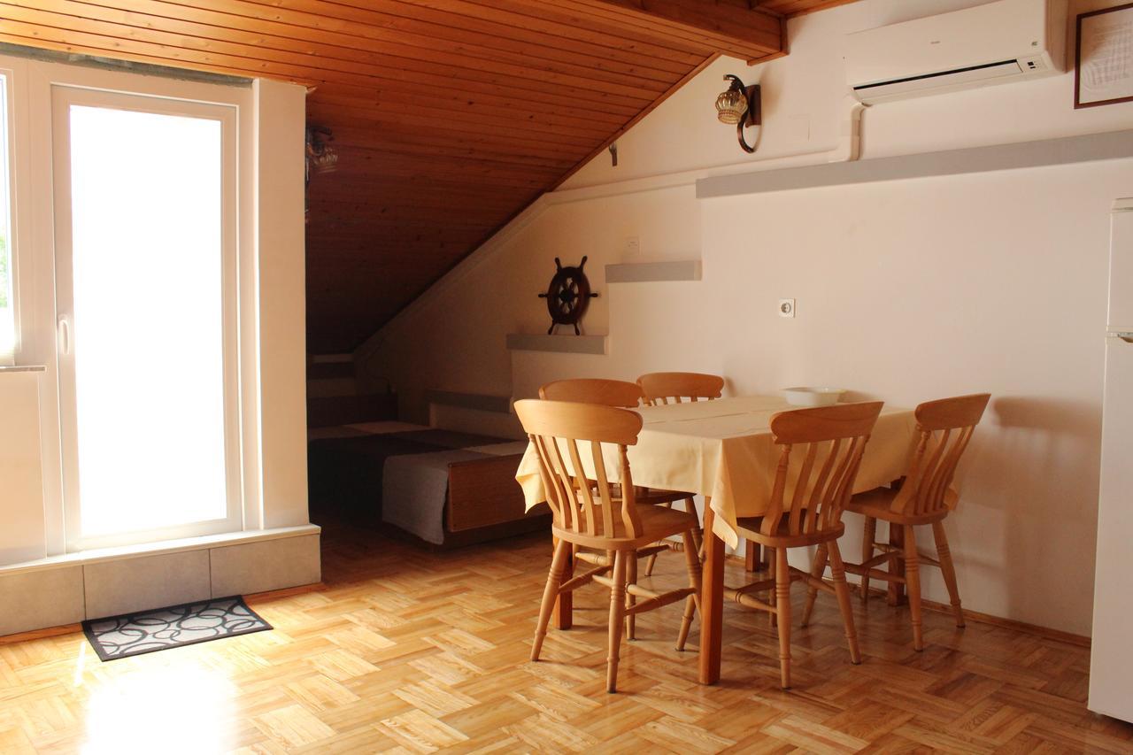 Ferienwohnung Biro App 4+1 Pax Crikvenica Exterior foto